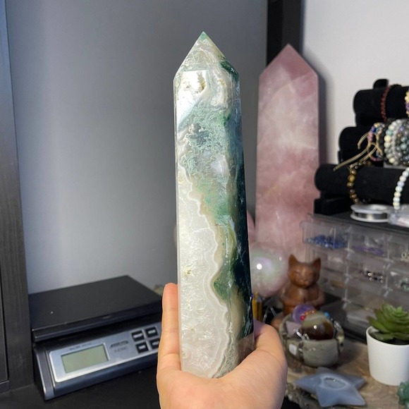 Moss Agate Tower - Picture 2 of 6